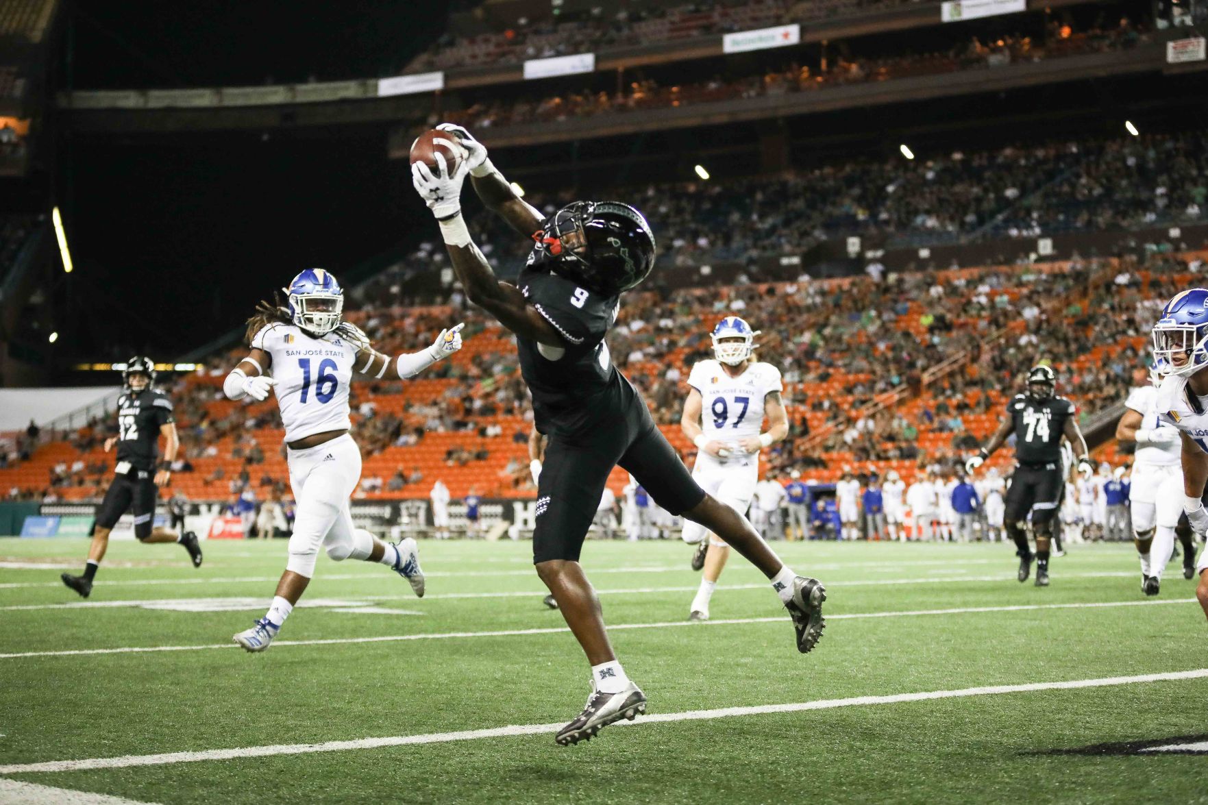 Jojo Ward touchdown catch from Chevan Cordeiro (UH vs. SJSU Nov. 9, 2019)